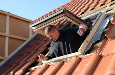 Pose de fenêtres de toit Velux à Ozourt